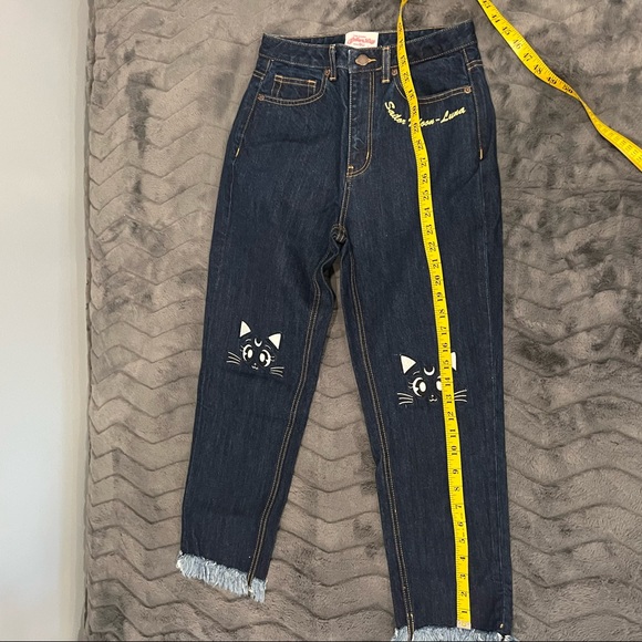 Sailor Moon Meets GU Cropped Fray Hem Jeans, size Medium - Picture 9 of 11